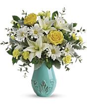 Teleflora\'sAquaDreamBouquet