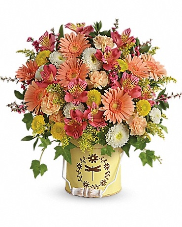 Teleflora\'s Country Spring Bouquet